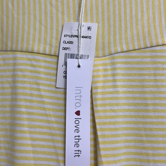 NWT Intro. Medium yellow/white stripes 3/4 sleeves BNWT NEW - Picture 3 of 7